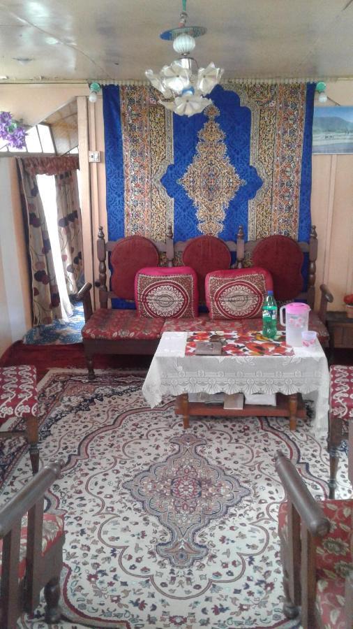 Bed and Breakfast Houseboat Dunhill Srīnagar Exterior foto